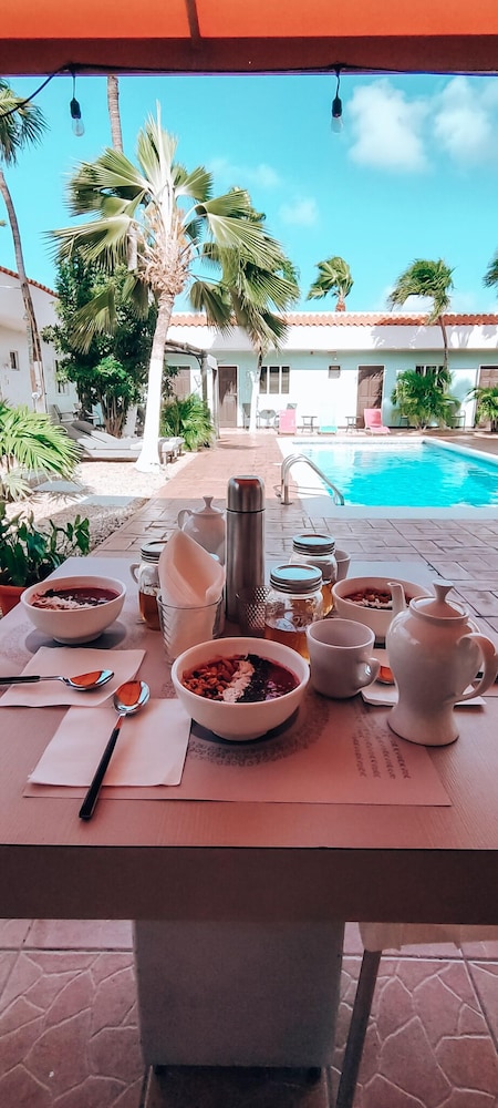 Arubiana Inn — Swimming pool in Noord, Aruba