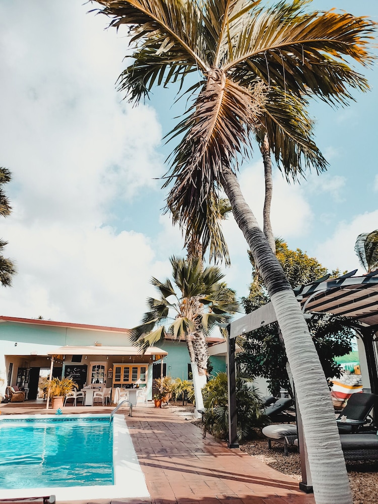 Arubiana Inn — Swimming pool in Noord, Aruba