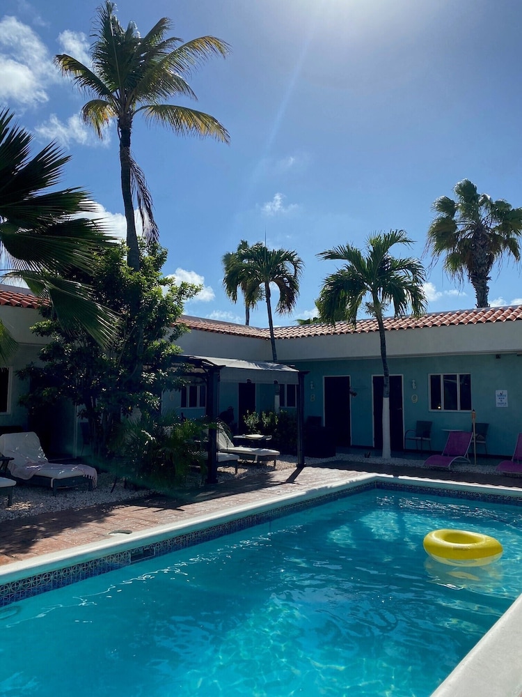 Arubiana Inn — Swimming pool in Noord, Aruba