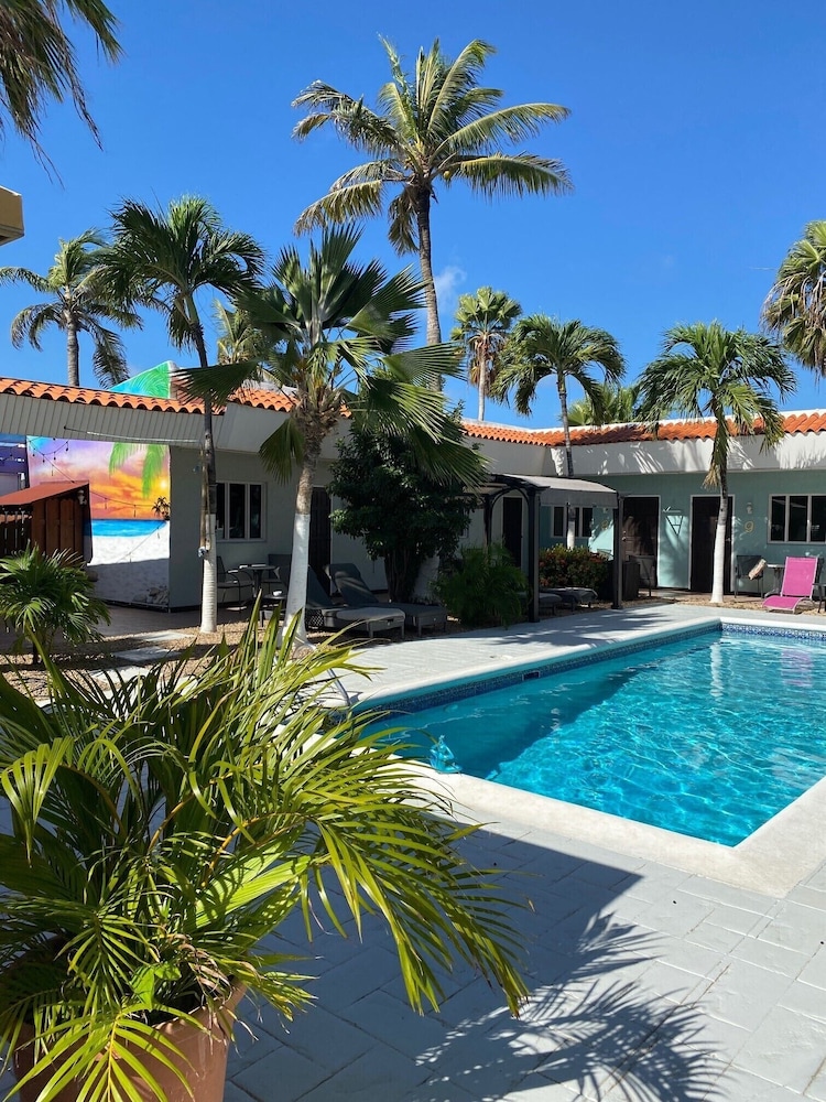 Arubiana Inn — Swimming pool in Noord, Aruba