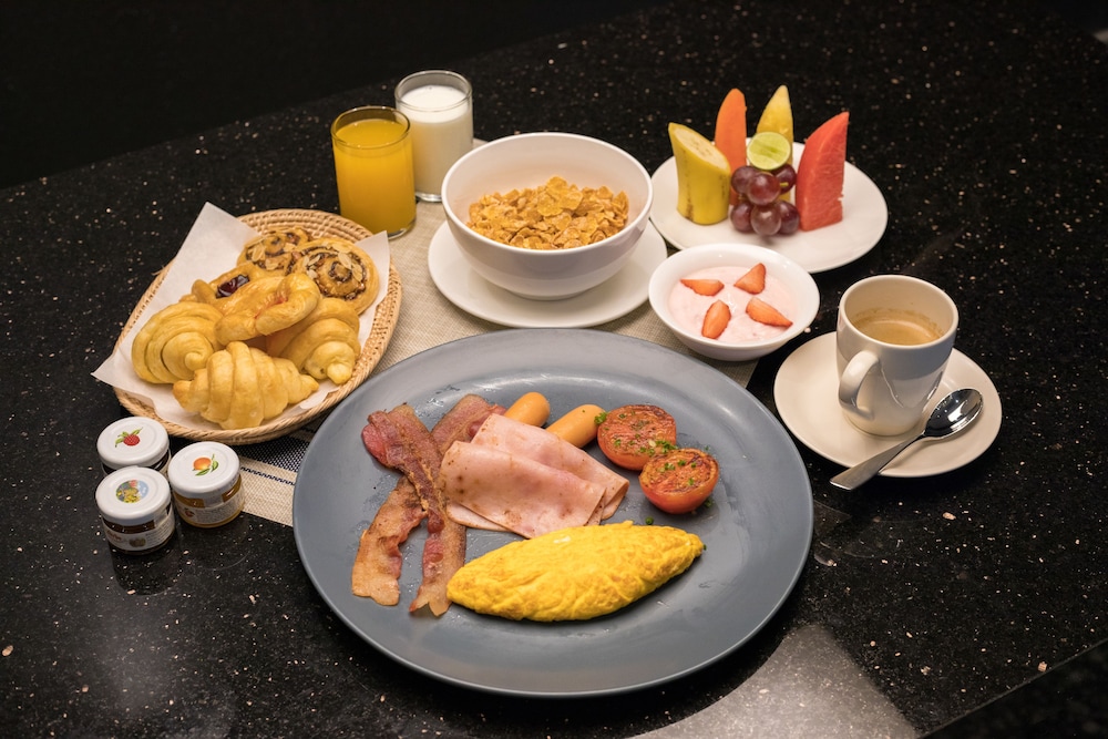 Ana Anan Resort & Villas Pattaya — Restaurant & bars in Sattahip, Chonburi