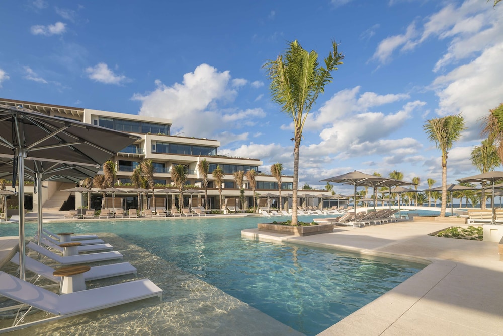 Atelier Playa Mujeres - Adults Only - All Inclusive — Swimming pool in Playa Mujeres, Quintana Roo
