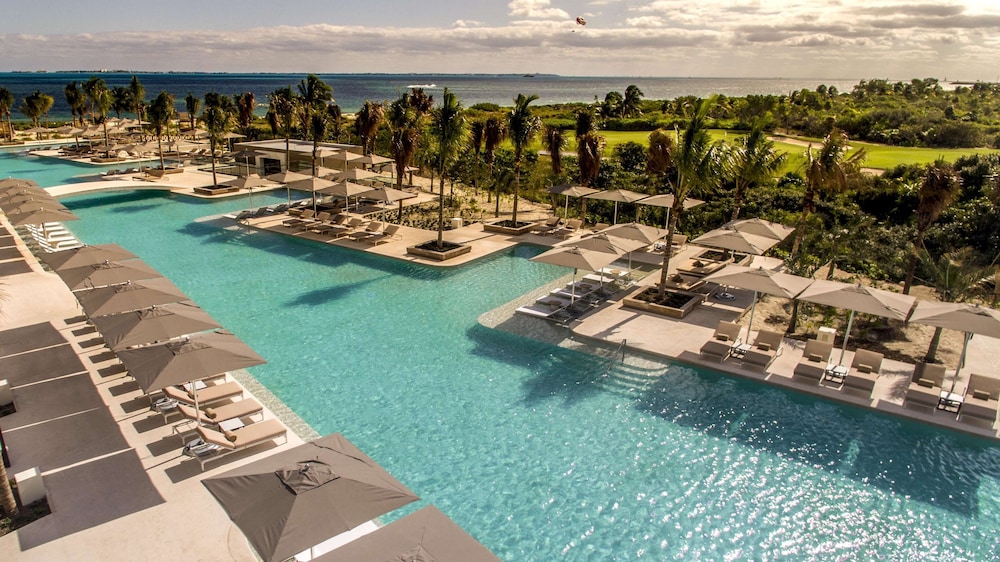 Atelier Playa Mujeres - Adults Only - All Inclusive — Swimming pool in Playa Mujeres, Quintana Roo