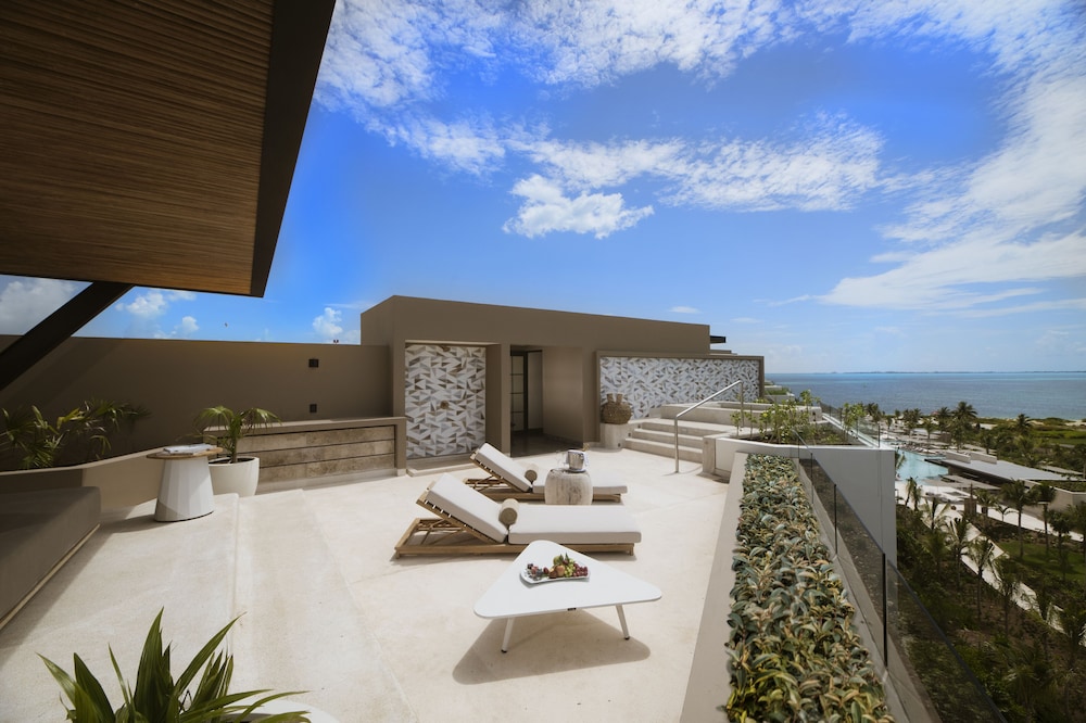 Atelier Playa Mujeres - Adults Only - All Inclusive — Hotel building in Playa Mujeres, Quintana Roo