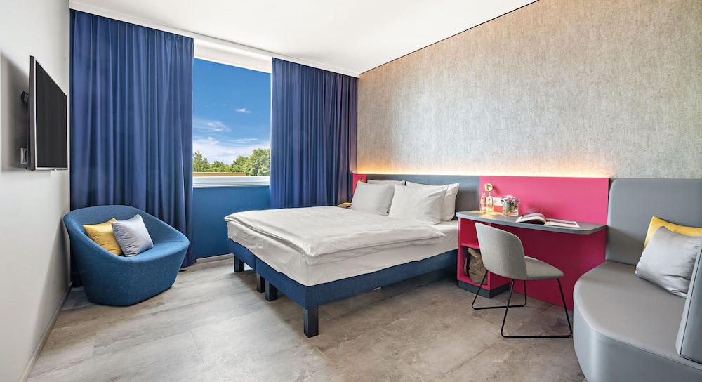 Hey Lou Hotel Nördlingen — Hotel rooms in Nördlingen, Bavaria