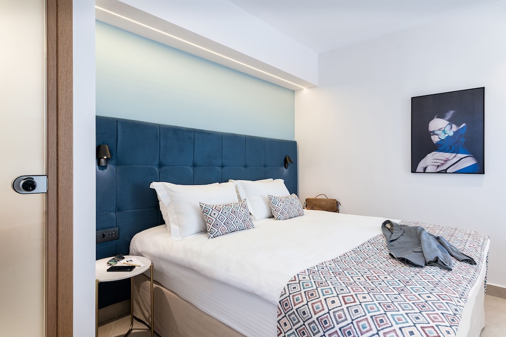 M City Hotel — Hotel rooms in Chania