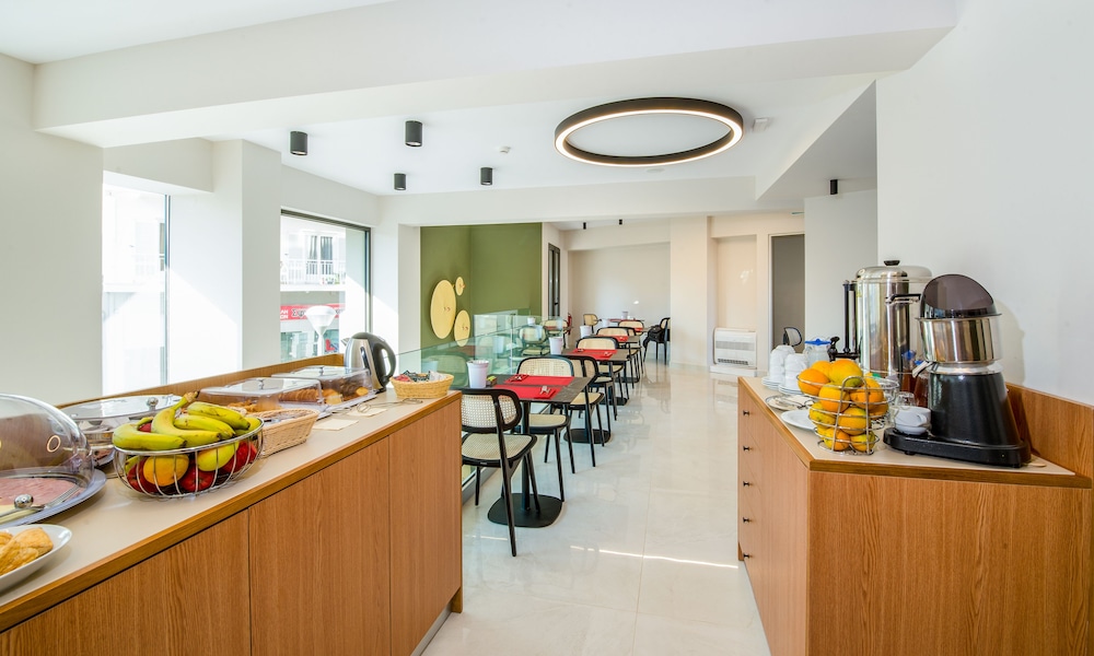 M City Hotel — Restaurant & bars in Chania
