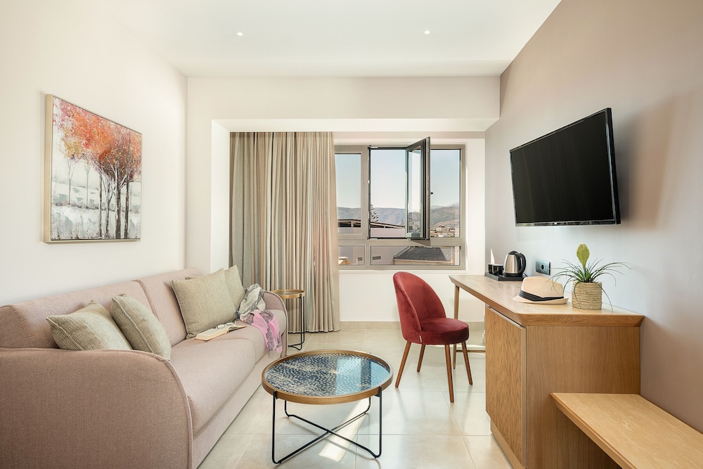 M City Hotel — Hotel rooms in Chania
