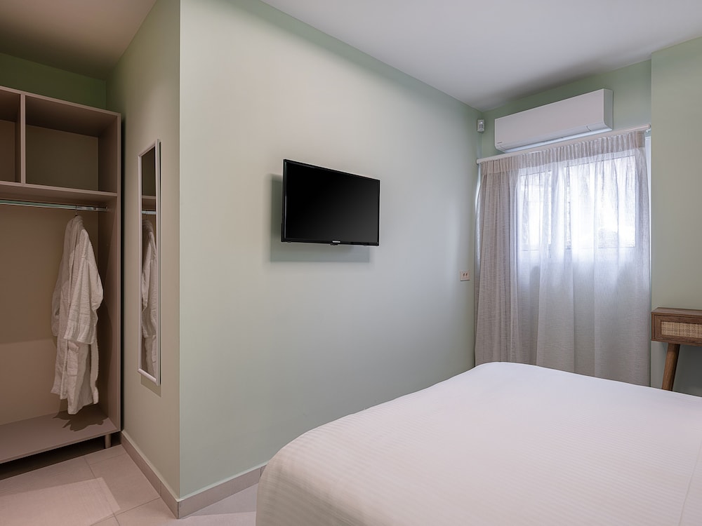 M City Hotel — Hotel rooms in Chania