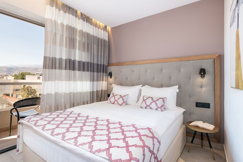 M City Hotel — Hotel rooms in Chania