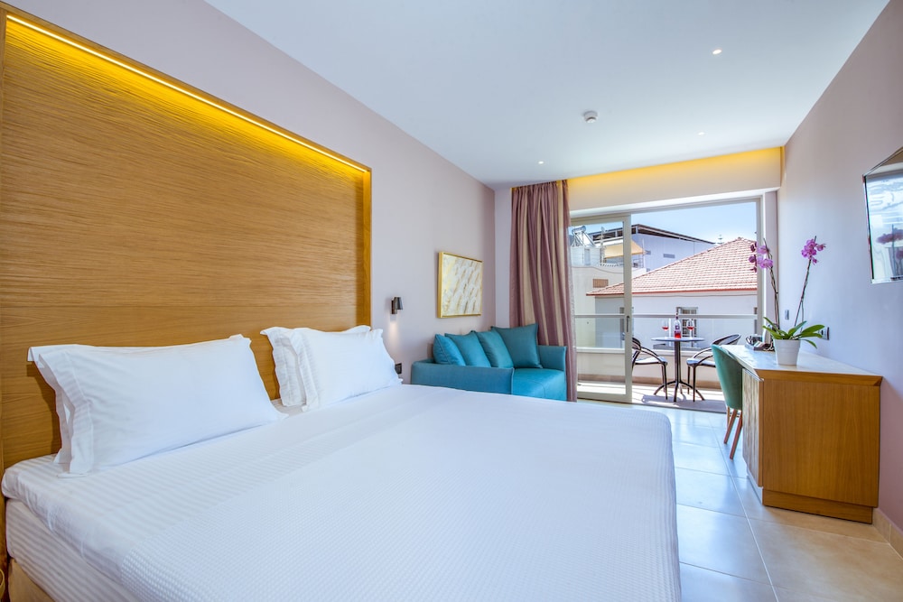 M City Hotel — Hotel rooms in Chania