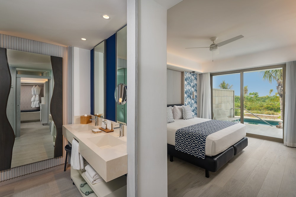 Catalonia Grand Costa Mujeres All Suites & Spa - All Inclusive — Hotel rooms in Playa Mujeres, Quintana Roo