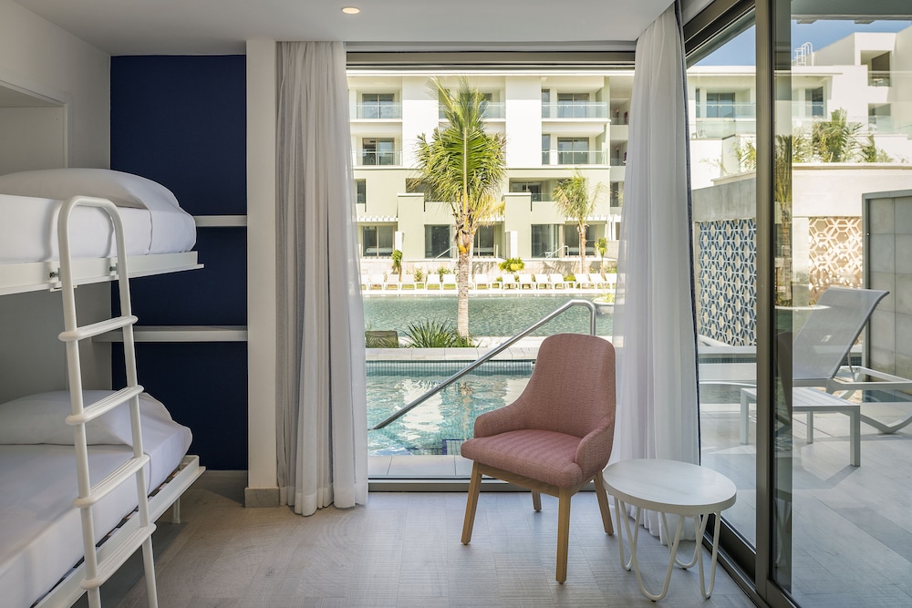 Catalonia Grand Costa Mujeres All Suites & Spa - All Inclusive — Hotel rooms in Playa Mujeres, Quintana Roo