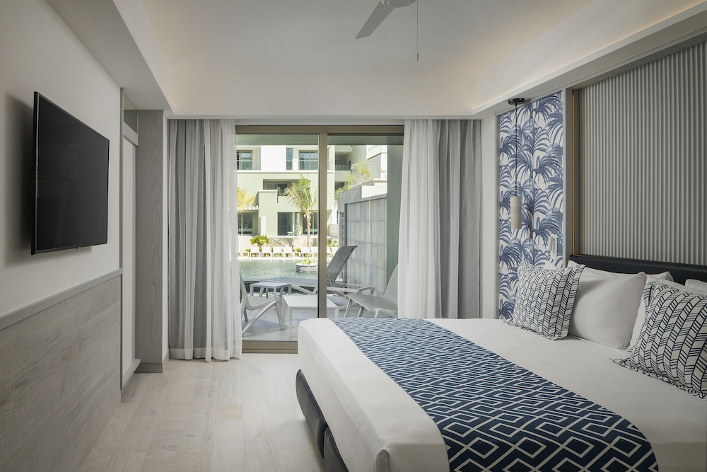 Catalonia Grand Costa Mujeres All Suites & Spa - All Inclusive — Hotel rooms in Playa Mujeres, Quintana Roo