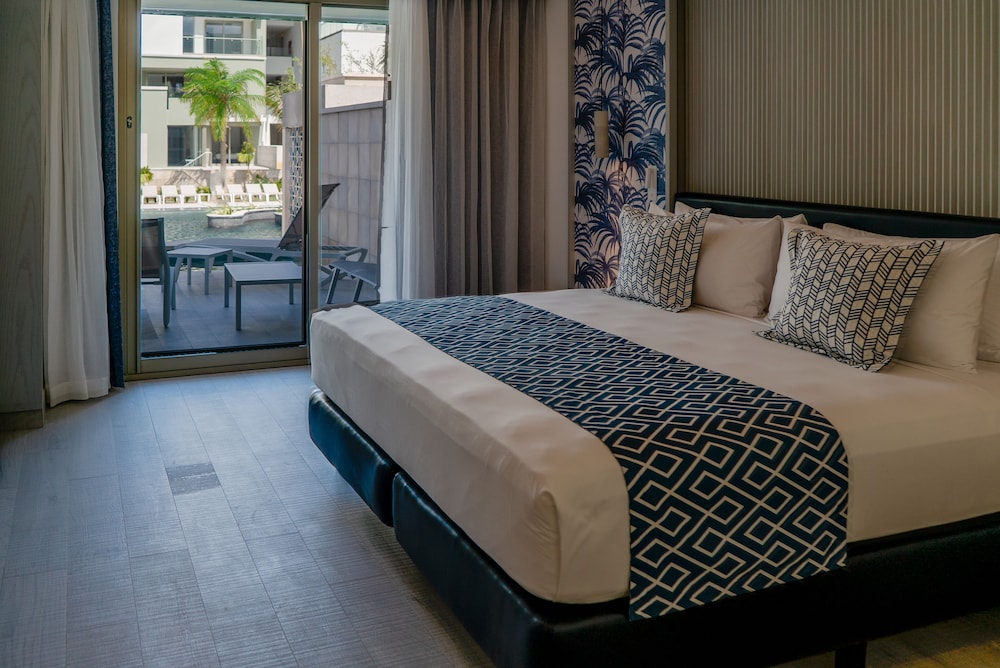 Catalonia Grand Costa Mujeres All Suites & Spa - All Inclusive — Hotel rooms in Playa Mujeres, Quintana Roo