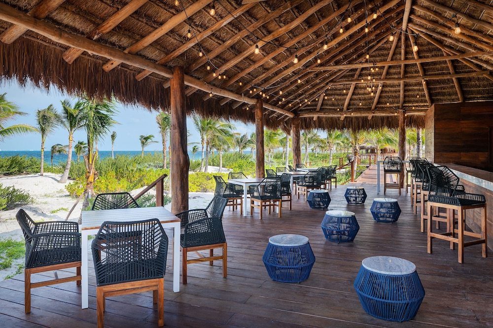 Catalonia Grand Costa Mujeres All Suites & Spa - All Inclusive — Restaurant & bars in Playa Mujeres, Quintana Roo