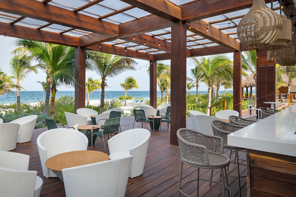Catalonia Grand Costa Mujeres All Suites & Spa - All Inclusive — Restaurant & bars in Playa Mujeres, Quintana Roo