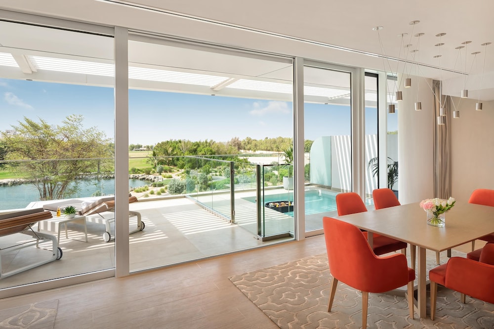 JA Lake View Hotel, Dubai — Hotel rooms in Dubai