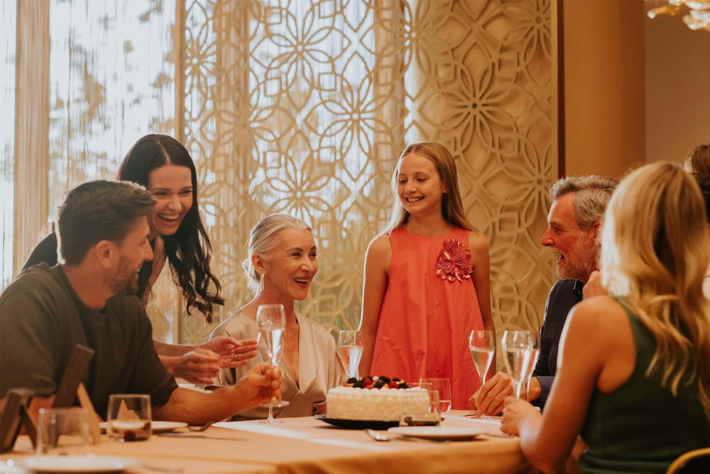 JA Lake View Hotel, Dubai — Restaurant & bars in Dubai