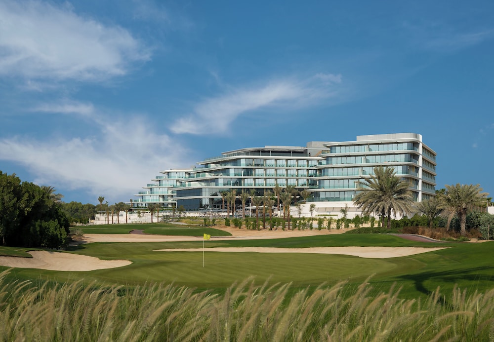 JA Lake View Hotel, Dubai — Hotel building in Dubai