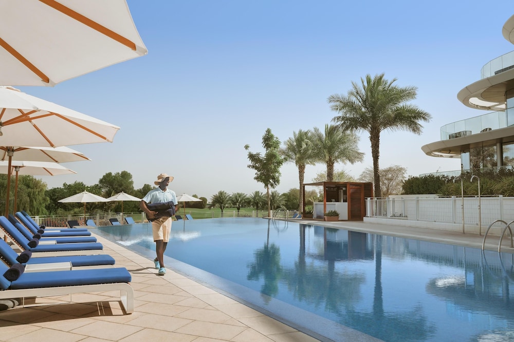 JA Lake View Hotel, Dubai — Swimming pool in Dubai
