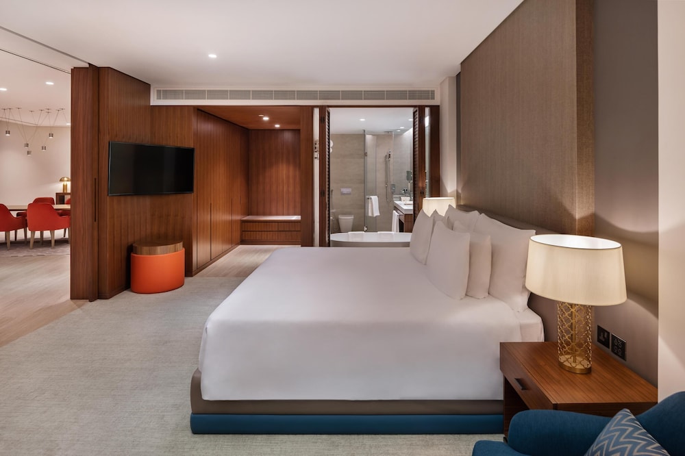 JA Lake View Hotel, Dubai — Hotel rooms in Dubai