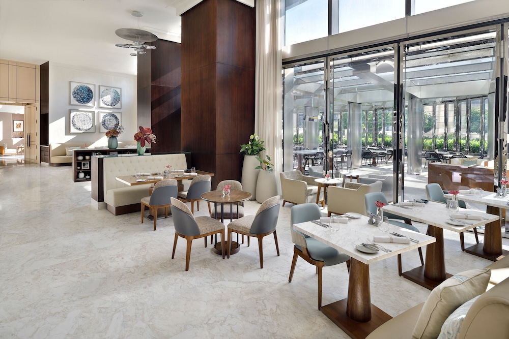 Address Sky View, Downtown Dubai — Restaurant & bars in Dubai