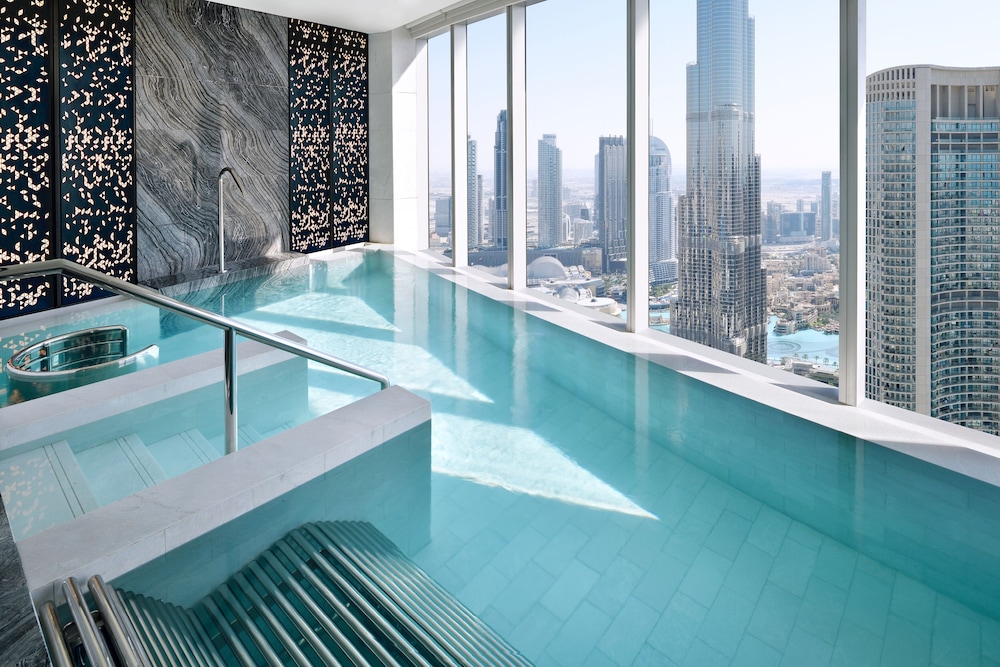 Address Sky View, Downtown Dubai — Swimming pool in Dubai