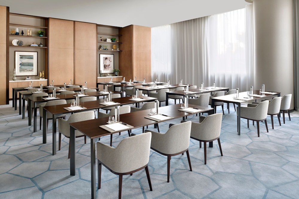 Address Sky View, Downtown Dubai — Restaurant & bars in Dubai