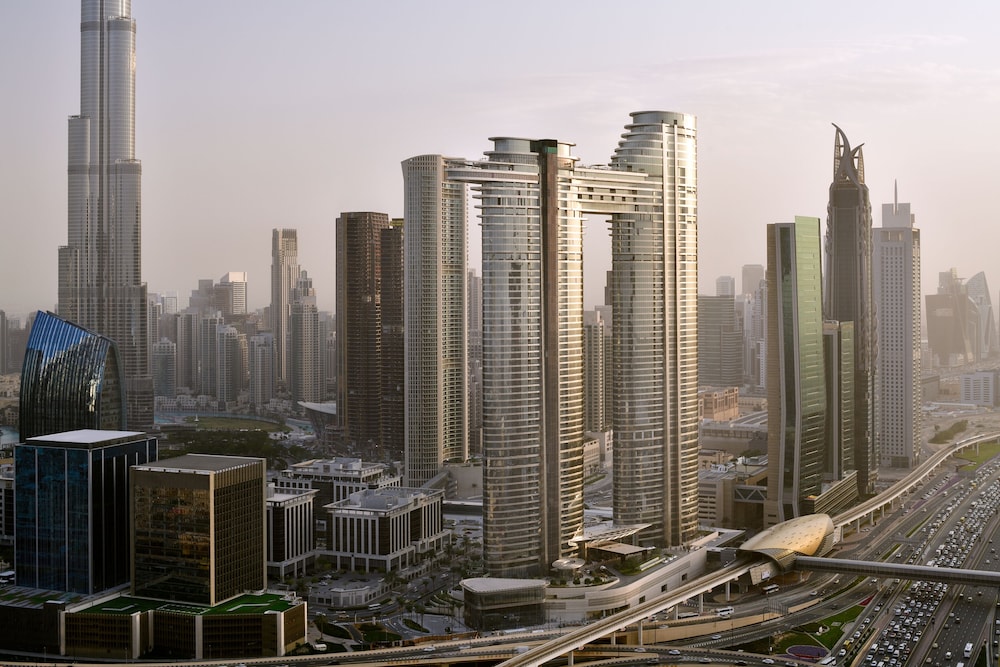 Address Sky View, Downtown Dubai — Hotel building in Dubai