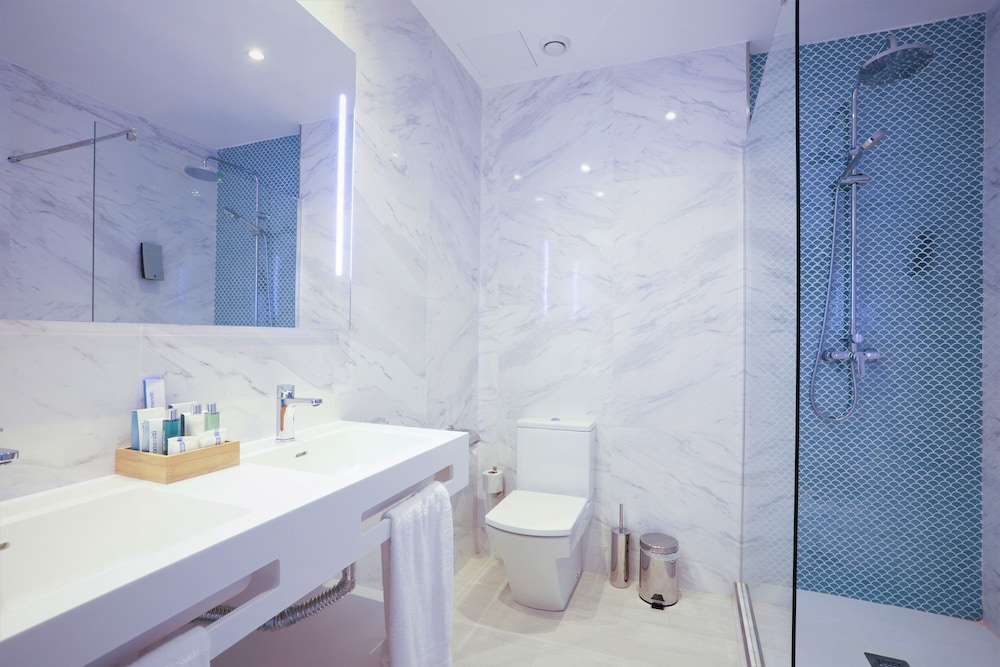 Hotel Seasun Aniram — Hotel rooms in Playa de Palma, Balearic Islands