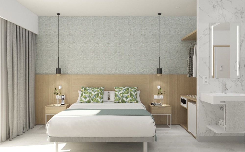 Hotel Seasun Aniram — Hotel rooms in Playa de Palma, Balearic Islands