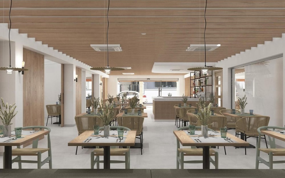 Hotel Seasun Aniram — Restaurant & bars in Playa de Palma, Balearic Islands