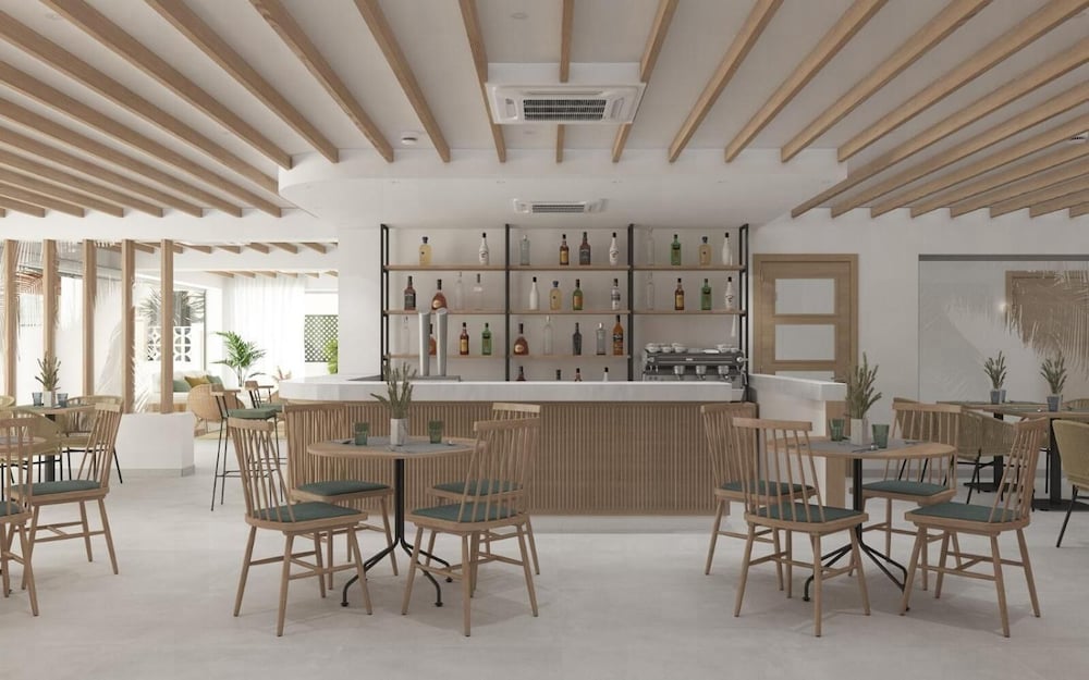 Hotel Seasun Aniram — Restaurant & bars in Playa de Palma, Balearic Islands