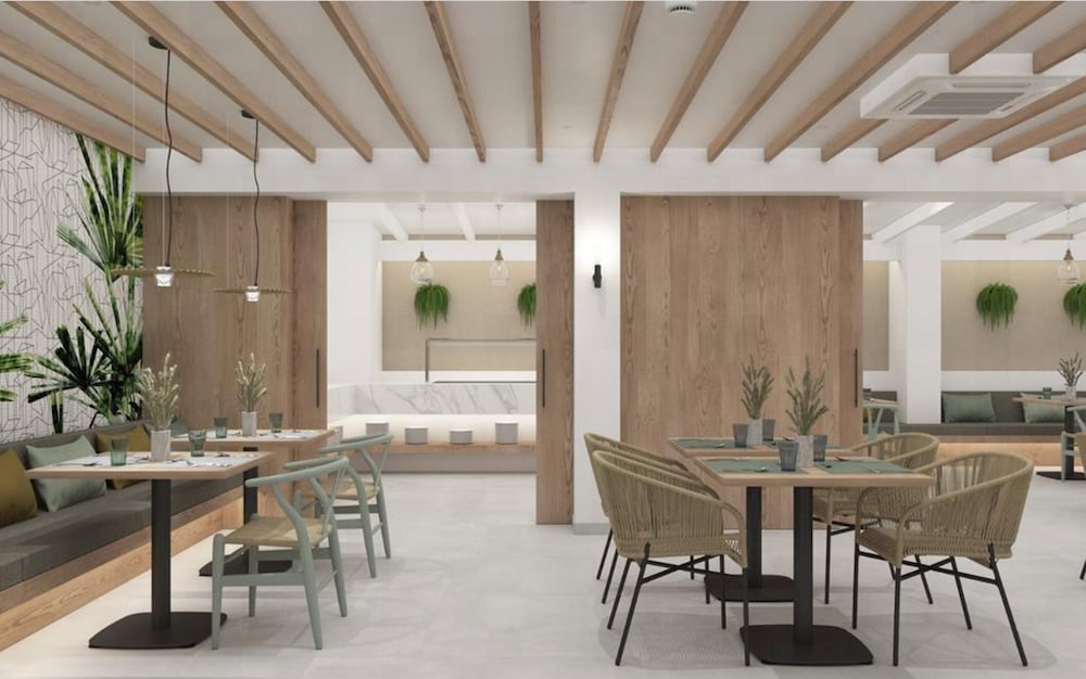Hotel Seasun Aniram — Restaurant & bars in Playa de Palma, Balearic Islands