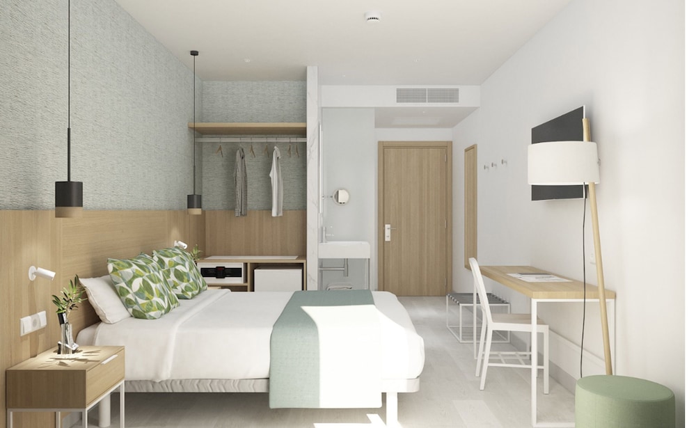 Hotel Seasun Aniram — Hotel rooms in Playa de Palma, Balearic Islands