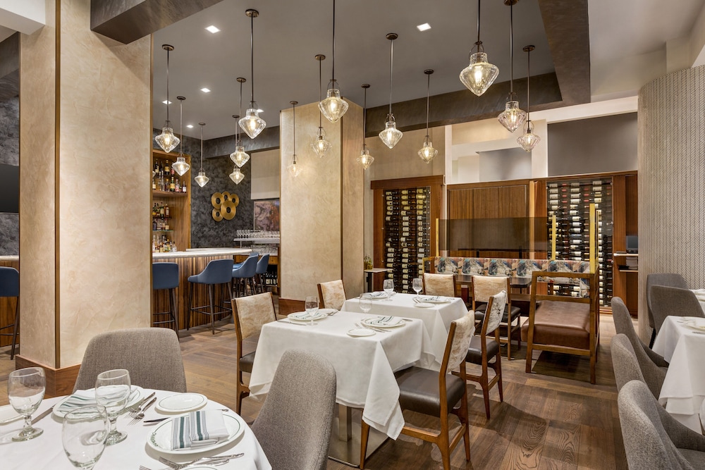 Hyatt Centric Midtown 5th Avenue New York — Restaurant & bars in New York City, New York State