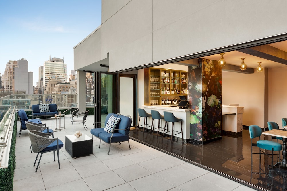 Hyatt Centric Midtown 5th Avenue New York — Restaurant & bars in New York City, New York State