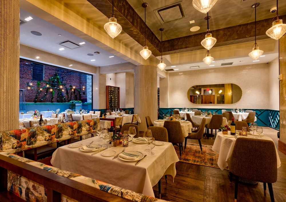 Hyatt Centric Midtown 5th Avenue New York — Restaurant & bars in New York City, New York State