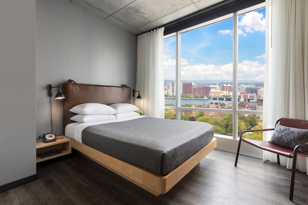 Moxy Boston Downtown — Hotel rooms in Boston, Massachusetts