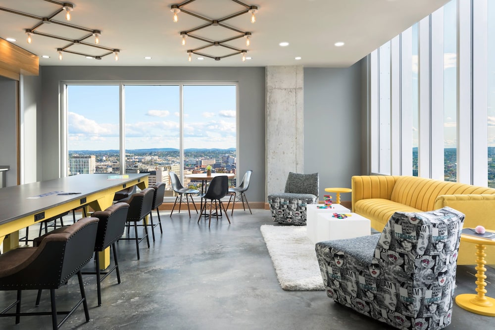 Moxy Boston Downtown — Restaurant & bars in Boston, Massachusetts