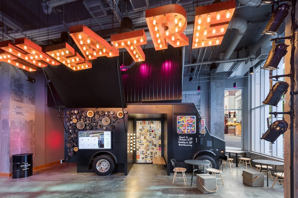 Moxy Boston Downtown — Restaurant & bars in Boston, Massachusetts