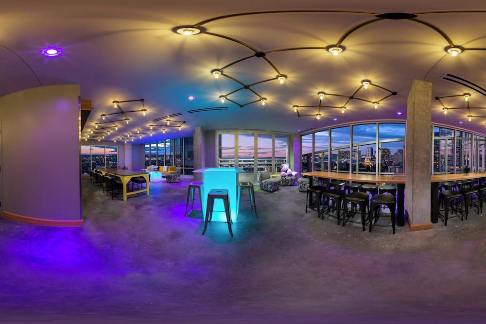 Moxy Boston Downtown — Restaurant & bars in Boston, Massachusetts