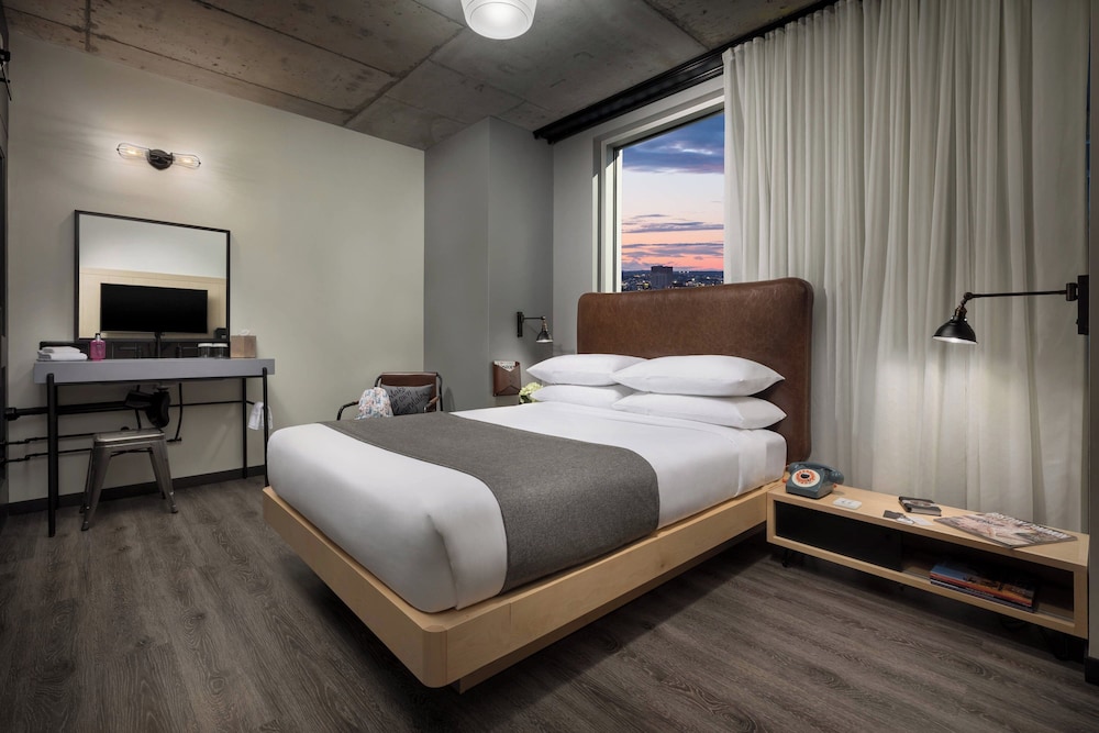 Moxy Boston Downtown — Hotel rooms in Boston, Massachusetts