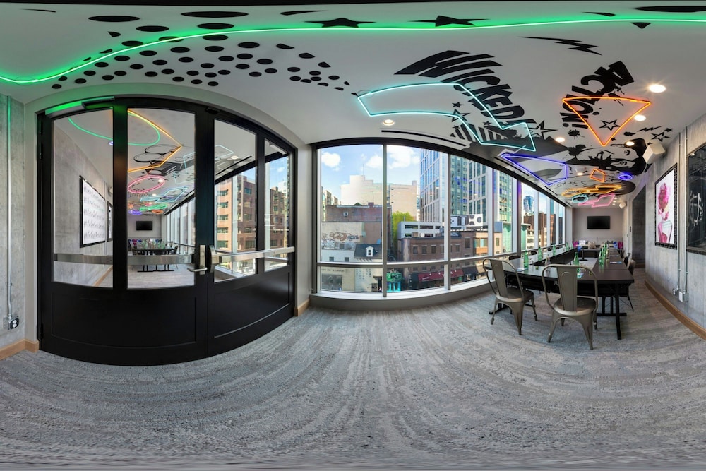 Moxy Boston Downtown — Restaurant & bars in Boston, Massachusetts