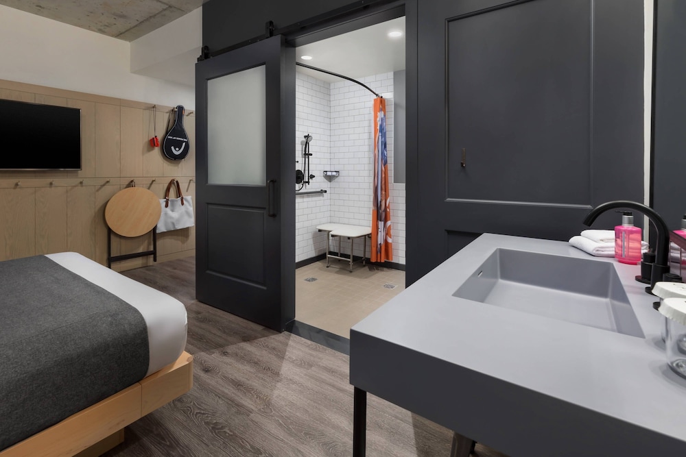 Moxy Boston Downtown — Hotel rooms in Boston, Massachusetts