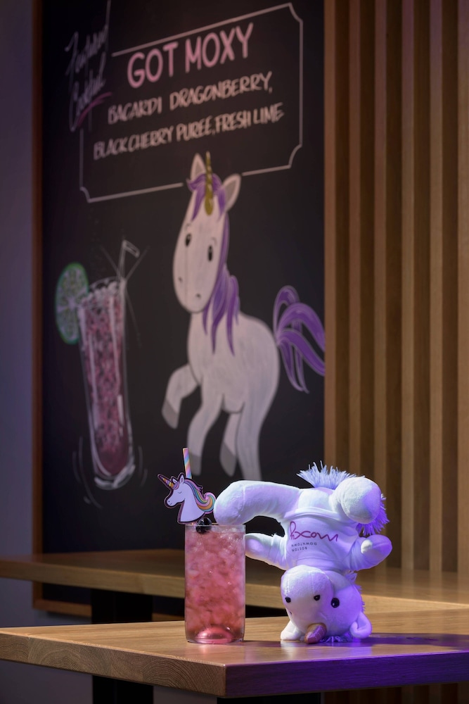 Moxy Boston Downtown — Restaurant & bars in Boston, Massachusetts