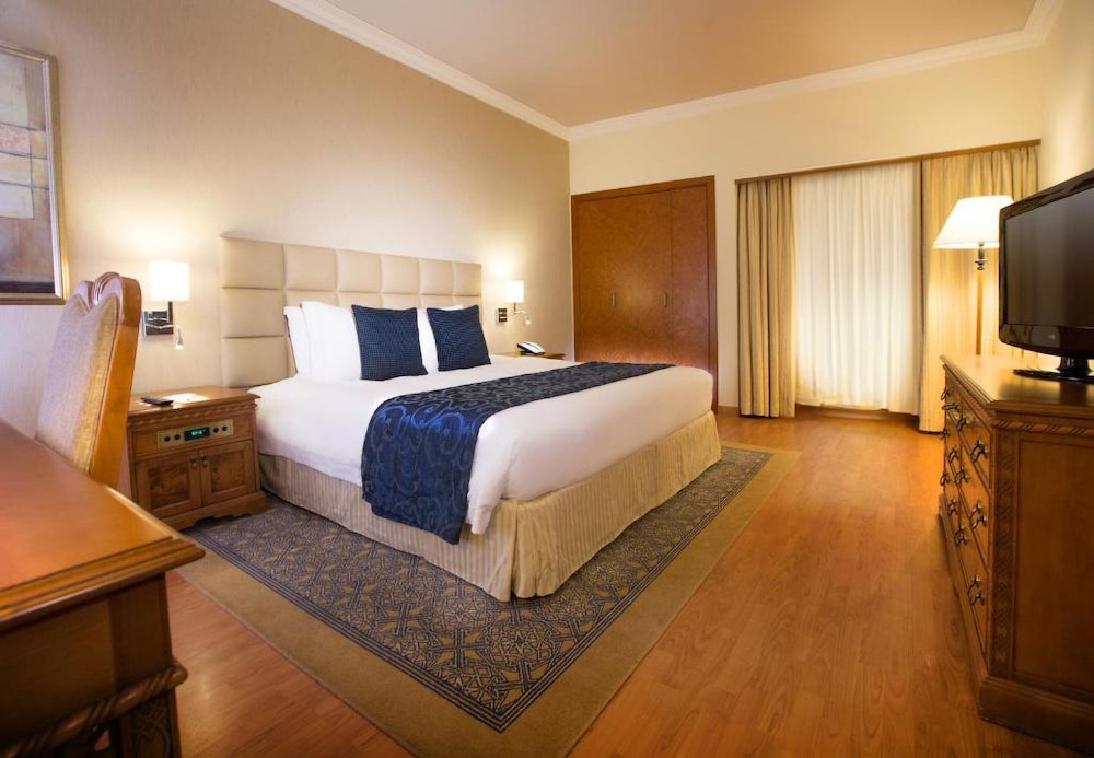 Millennium Plaza Downtown Suites Dubai — Hotel rooms in Dubai