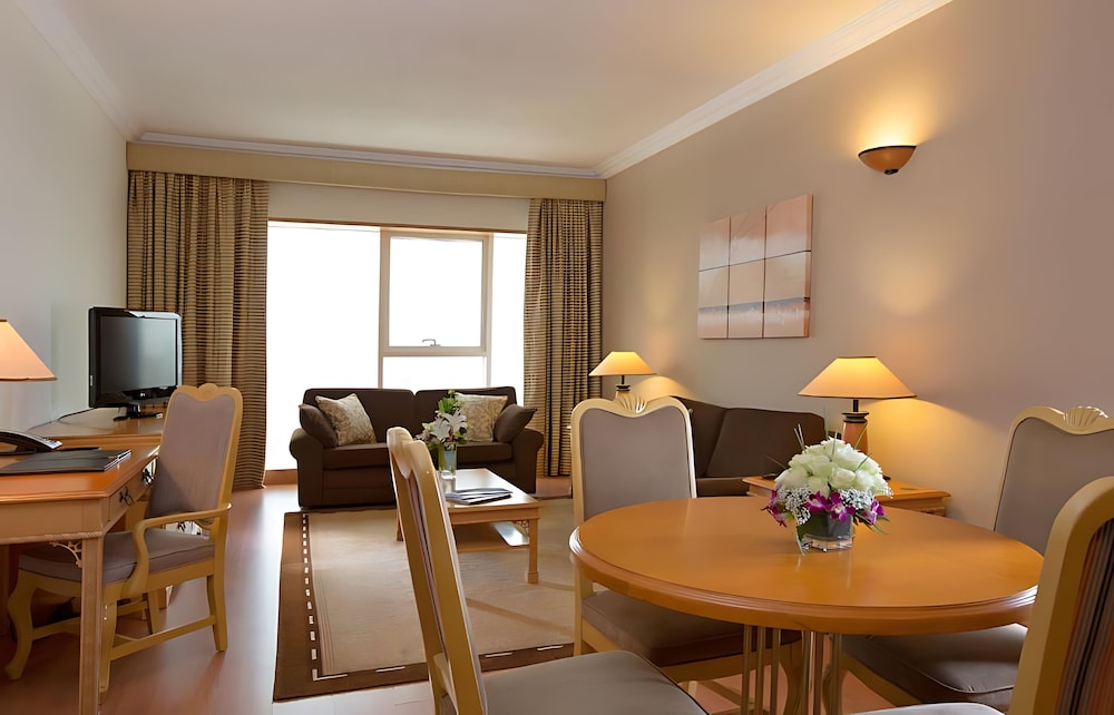 Millennium Plaza Downtown Suites Dubai — Hotel rooms in Dubai