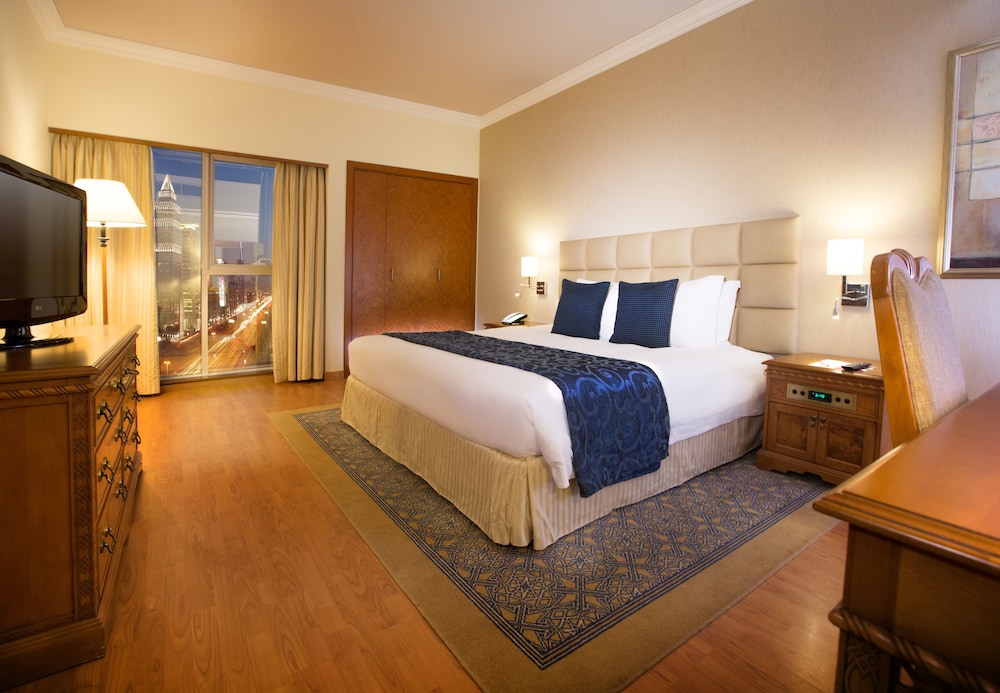 Millennium Plaza Downtown Suites Dubai — Hotel rooms in Dubai